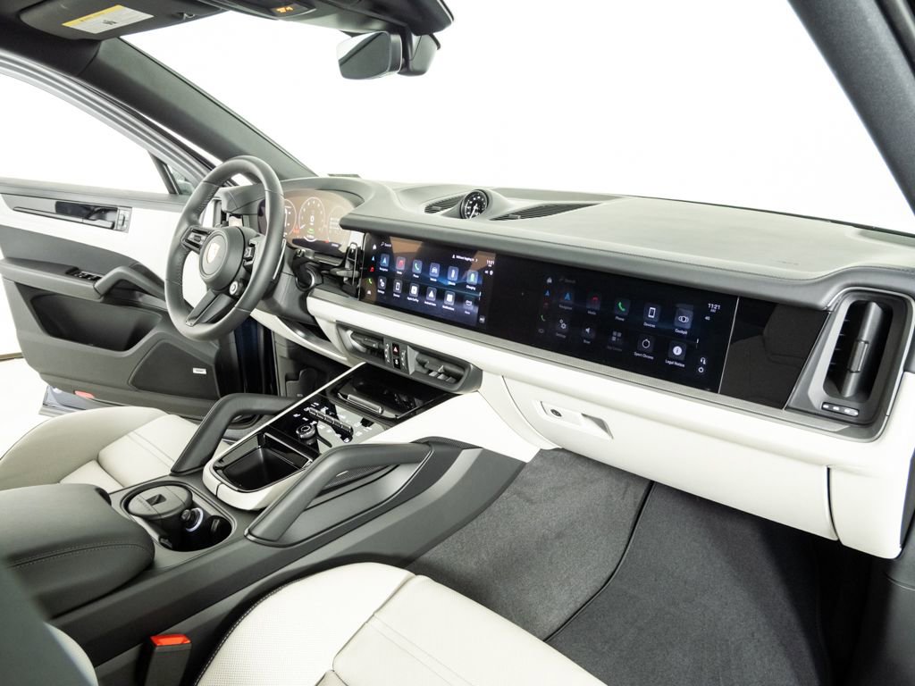 New 2026 Porsche Cayenne Base image 25