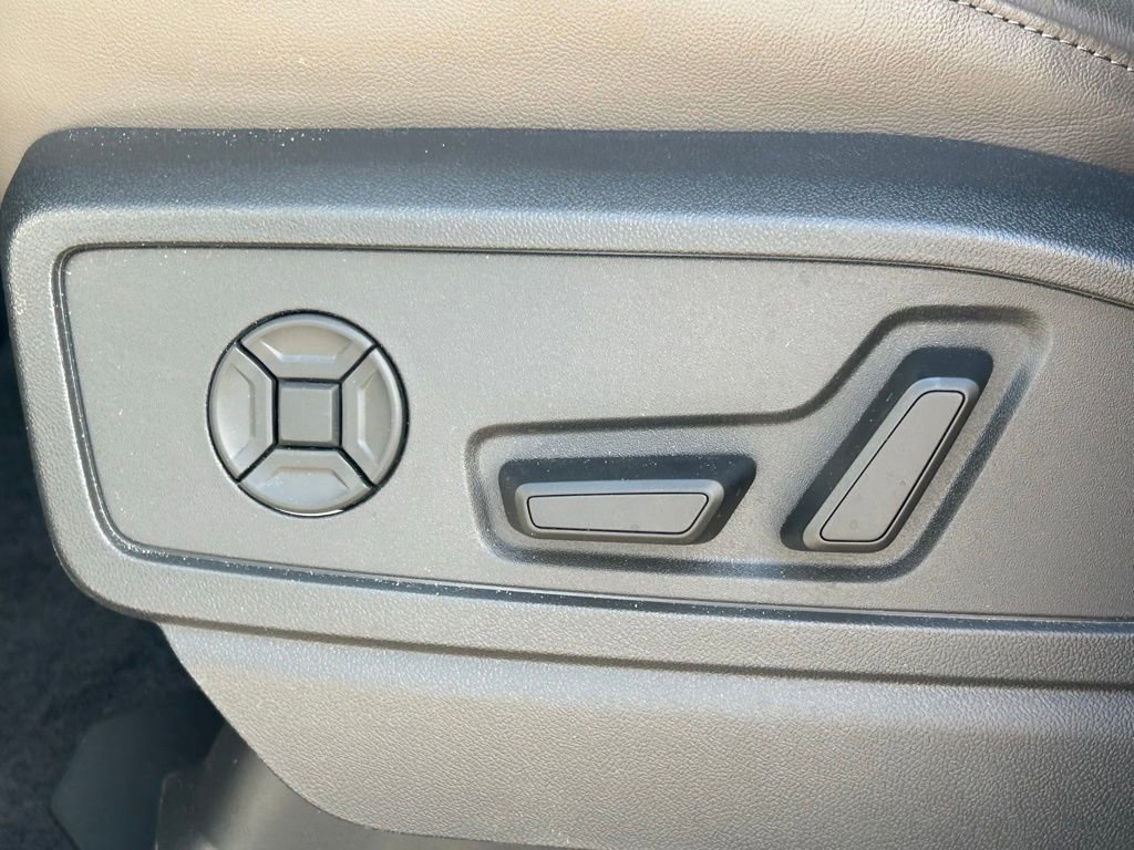 Used 2025 Audi Q5 Premium w/ Convenience Package image 20