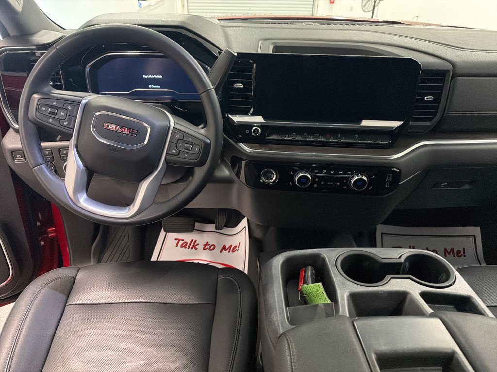 Used 2023 GMC Sierra 1500 SLT w/ X31 Off-Road Package AWD/4WD image 16