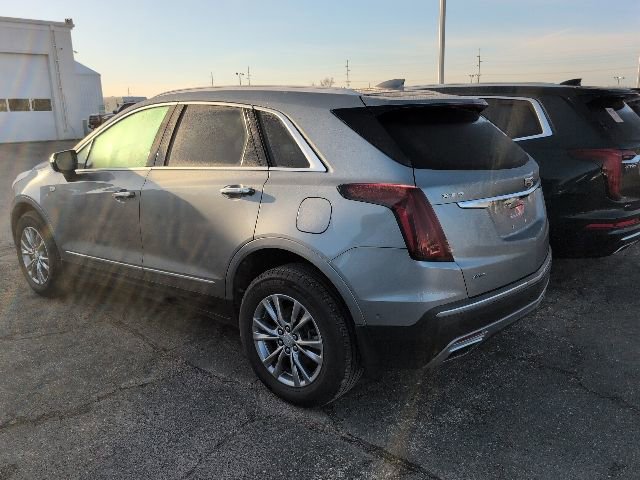 Used 2023 Cadillac XT5 Premium Luxury w/ Technology Package AWD/4WD image 2