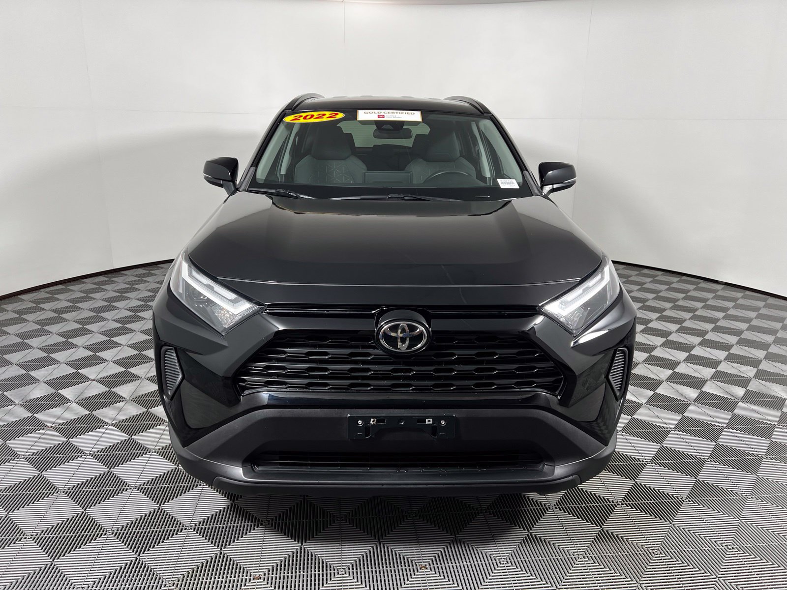 Certified 2022 Toyota RAV4 XLE FWD image 2