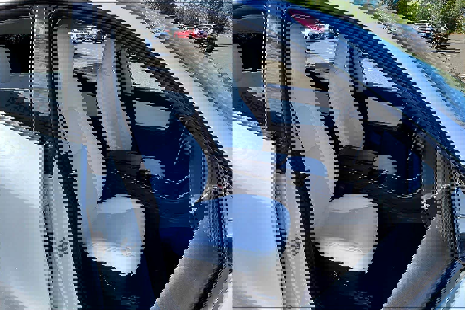 Used 2021 Tesla Model Y Long Range image 8