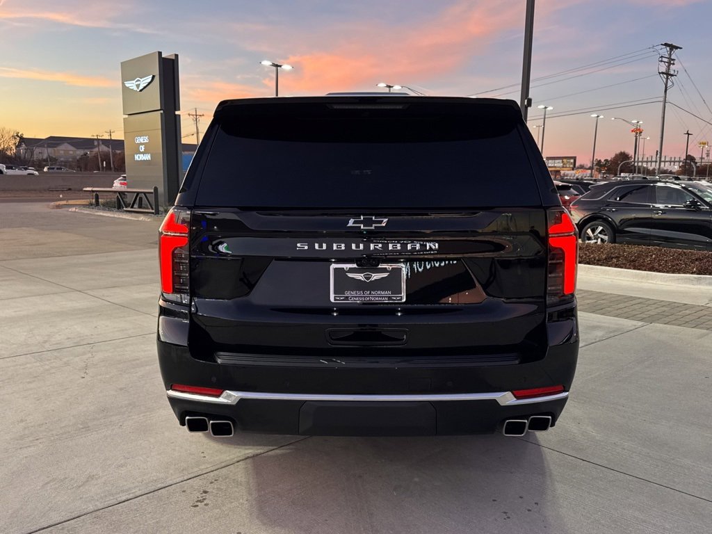 Used 2025 Chevrolet Suburban High Country image 25