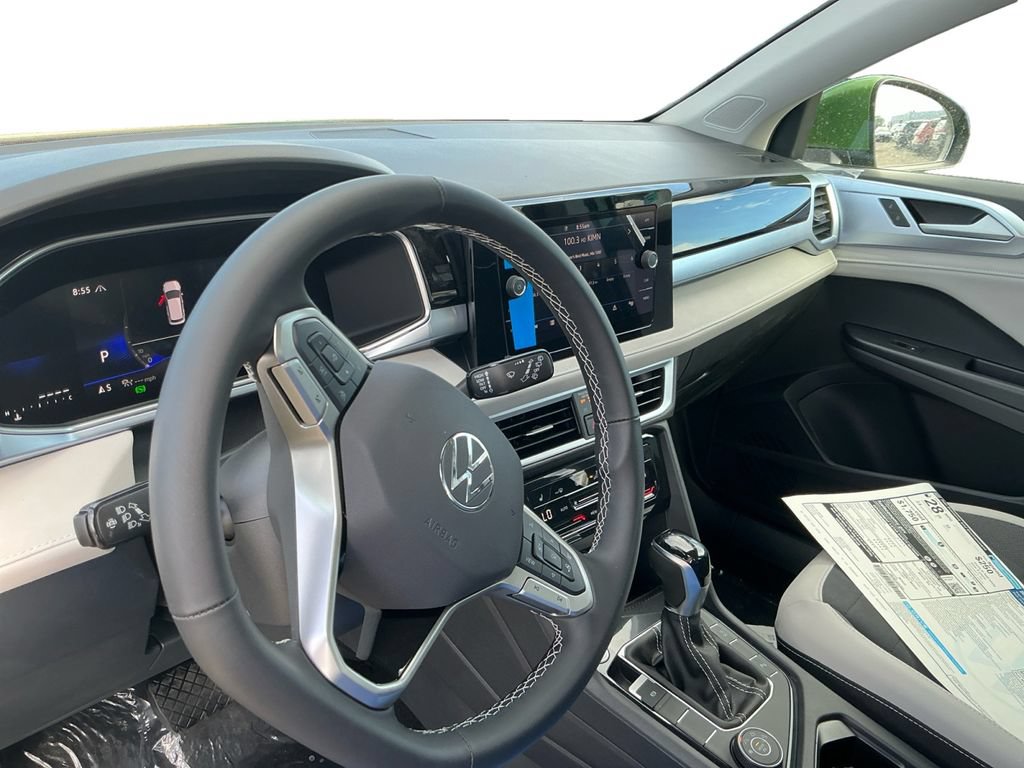 New 2026 Volkswagen Taos SE AWD/4WD image 24