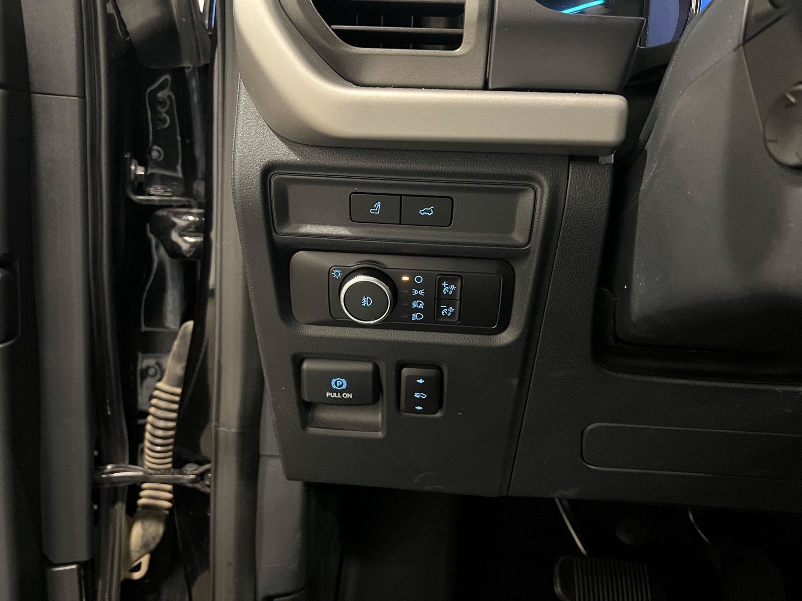 Used 2023 Ford Expedition XLT AWD/4WD image 15