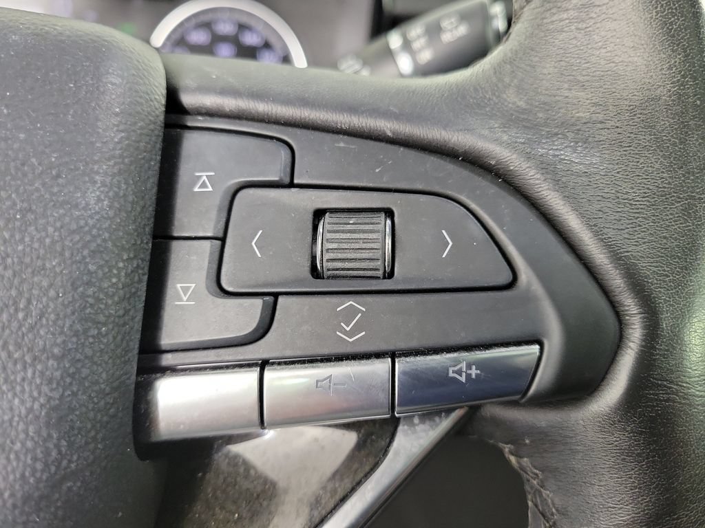 Used 2024 Cadillac XT6 Premium Luxury w/ LPO, Floor Liner Package AWD/4WD image 26