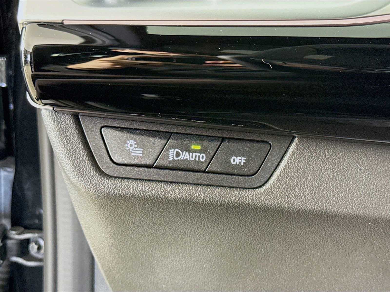 Used 2026 BMW X1 xDrive28i w/ Convenience Package image 10