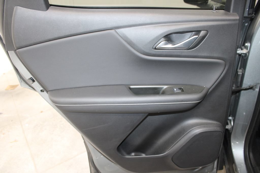 Used 2024 Chevrolet Blazer LT w/ Convenience Package FWD image 18