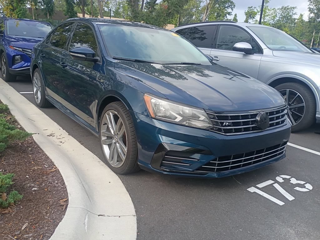 Used 2018 Volkswagen Passat 2.0T R-Line FWD image 3