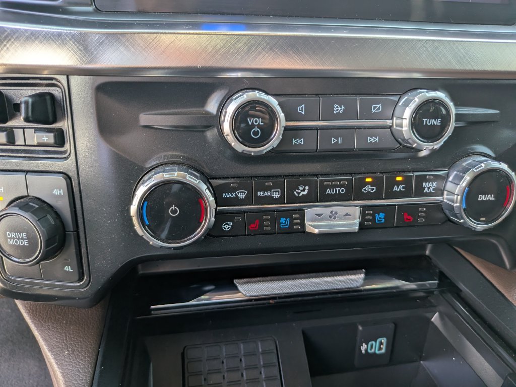 Certified 2024 Ford F350 King Ranch AWD/4WD image 32