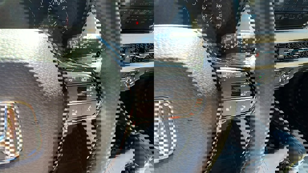 Used 2023 Honda HR-V EX-L image 25