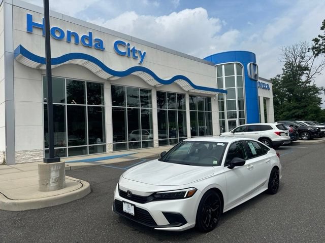 Used 2023 Honda Civic Sport image 2