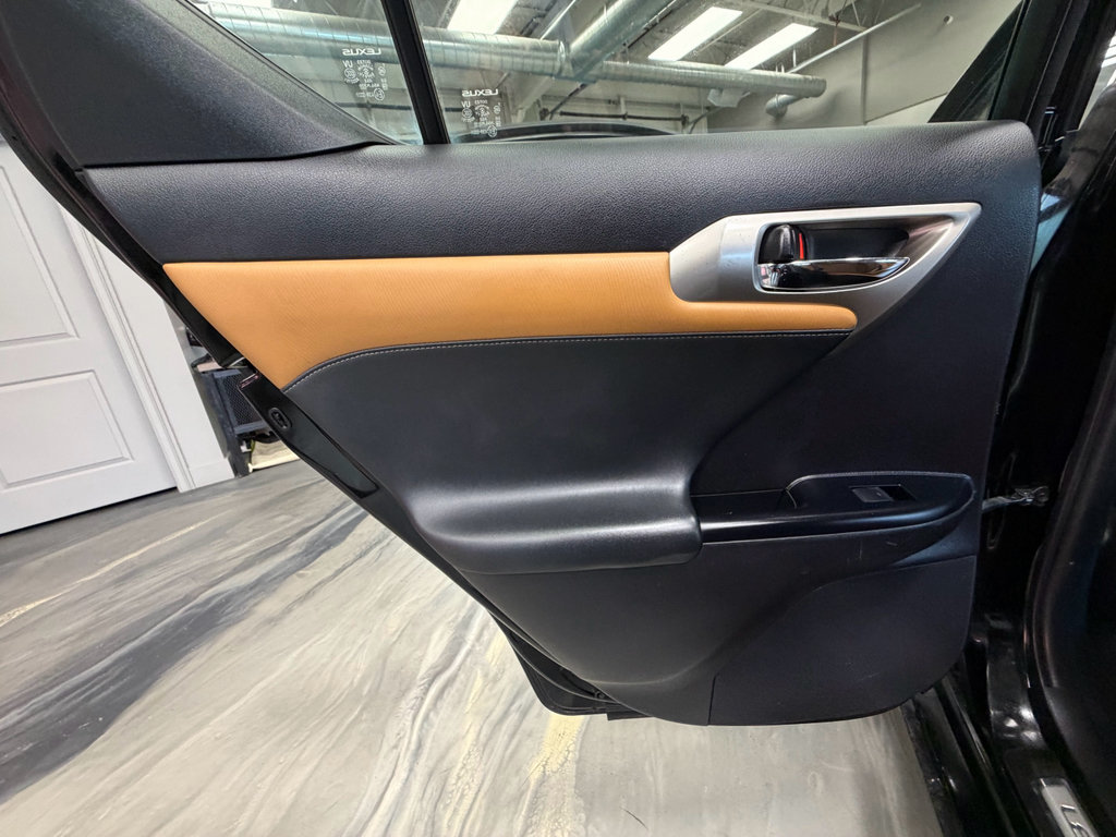 Used 2015 Lexus CT 200h FWD image 48
