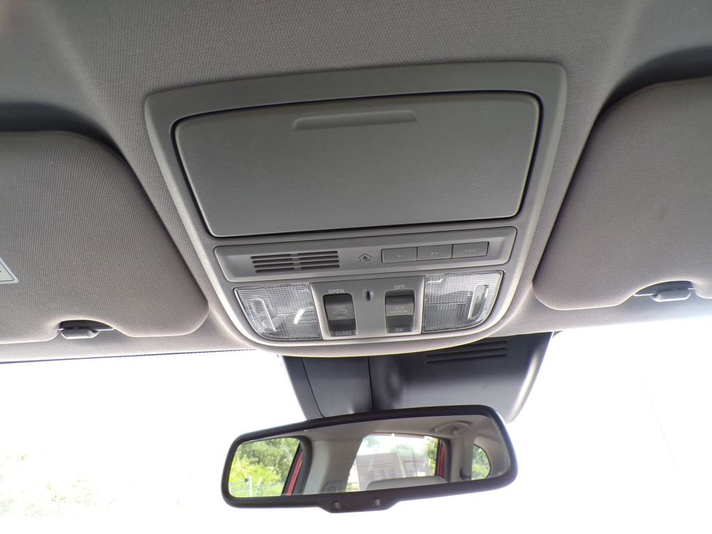Used 2022 Honda CR-V Touring image 29
