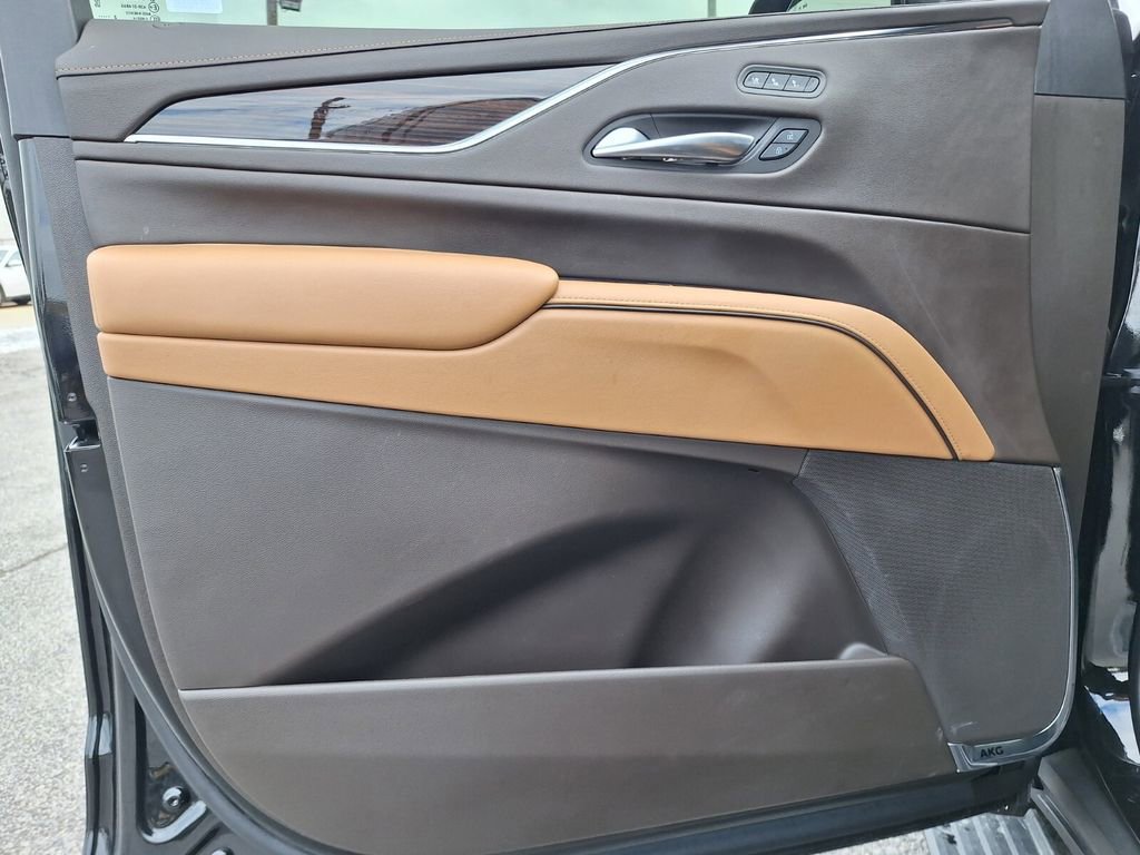 Used 2023 Cadillac Escalade Sport w/ Touring Package image 38