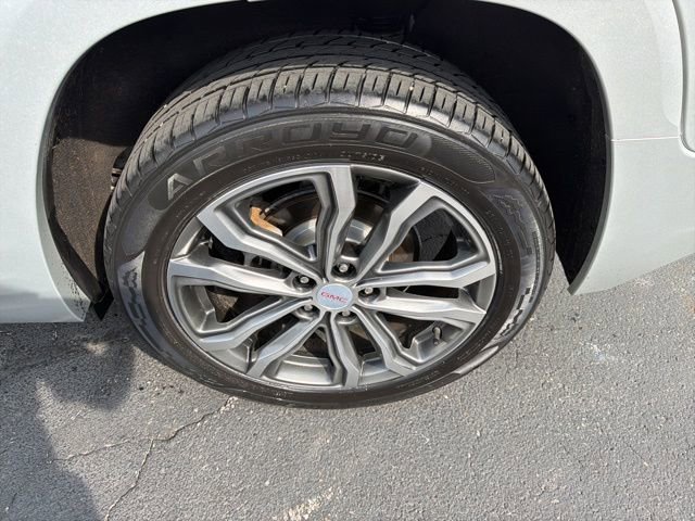 Used 2018 GMC Terrain Denali w/ Advanced Safety Package image 9