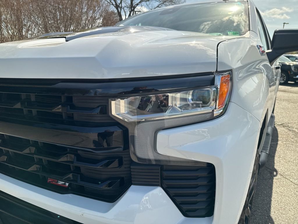 Used 2023 Chevrolet Silverado 1500 LT Trail Boss w/ Protection Package AWD/4WD image 1