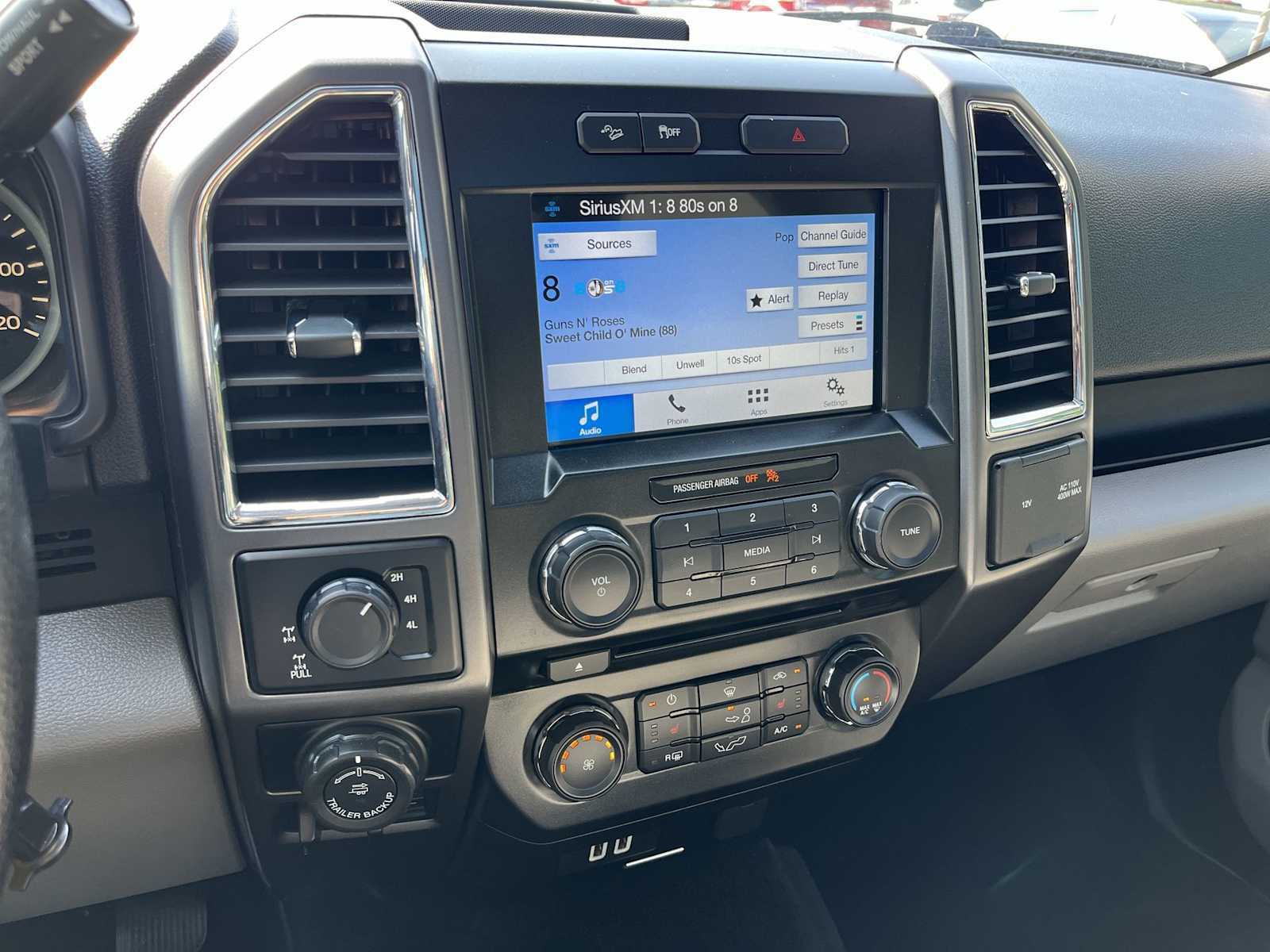 Used 2016 Ford F150 XLT w/ Equipment Group 302A Luxury AWD/4WD image 19