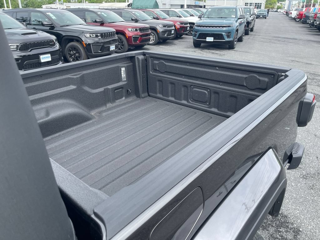 New 2026 Jeep Gladiator Sport AWD/4WD image 17