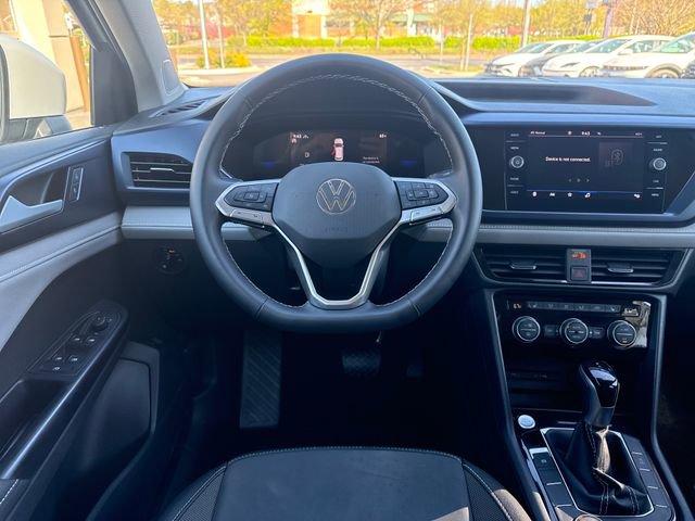 Used 2024 Volkswagen Taos SE AWD/4WD image 13