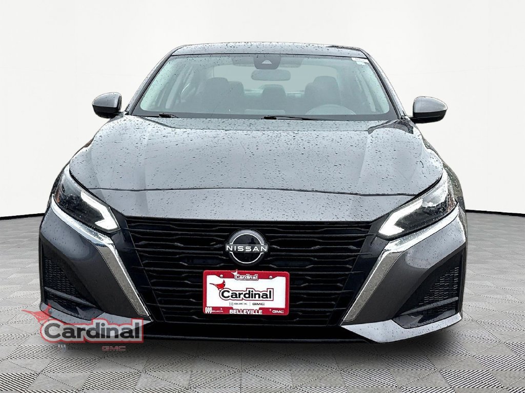 Used 2023 Nissan Altima 2.5 SV FWD image 2