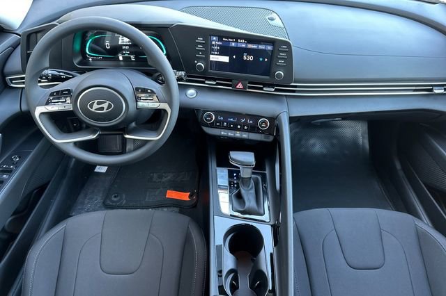 New 2026 Hyundai Elantra Blue image 13