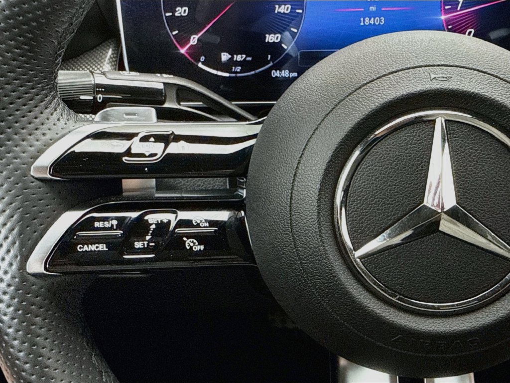 Used 2024 Mercedes-Benz GLC 300 4MATIC image 11