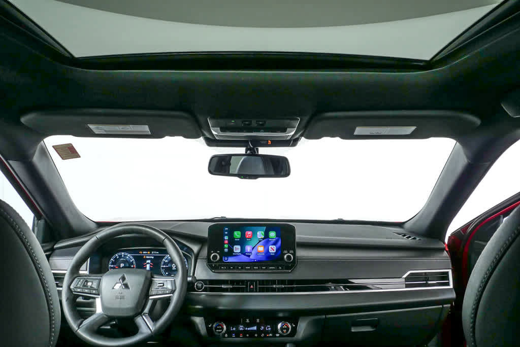 Used 2024 Mitsubishi Outlander SEL Black Edition image 18