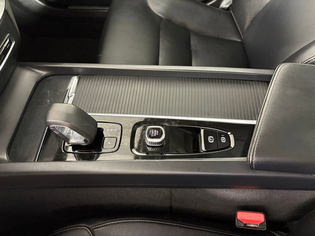Used 2024 Volvo S60 B5 Core image 29