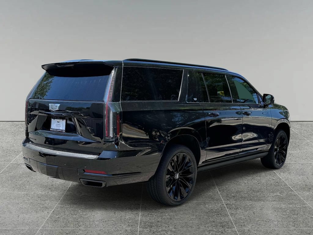 Used 2026 Cadillac Escalade ESV Platinum Sport w/ LPO, ONYX Package AWD/4WD image 10