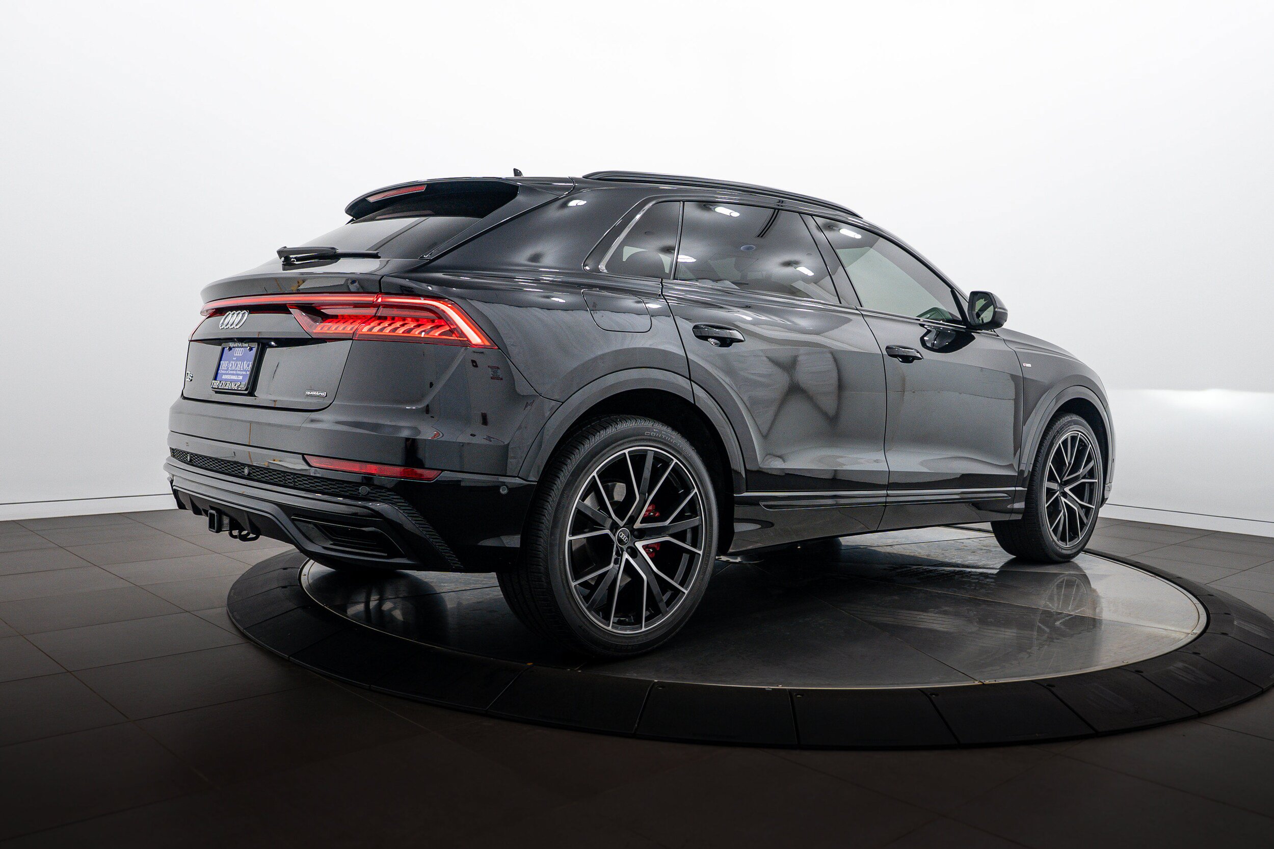 Used 2021 Audi Q8 Prestige AWD/4WD image 4