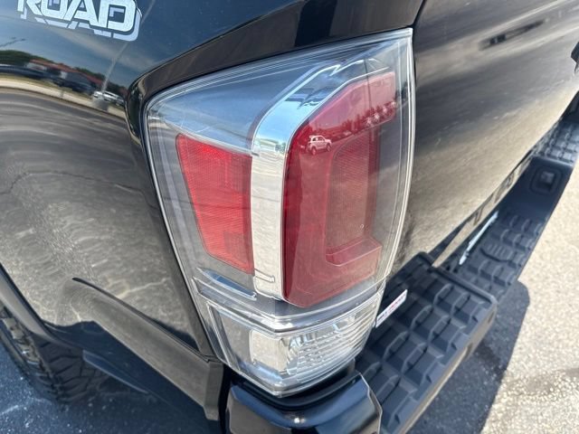 Used 2022 Toyota Tacoma TRD Off-Road w/ Technology Package RWD image 10