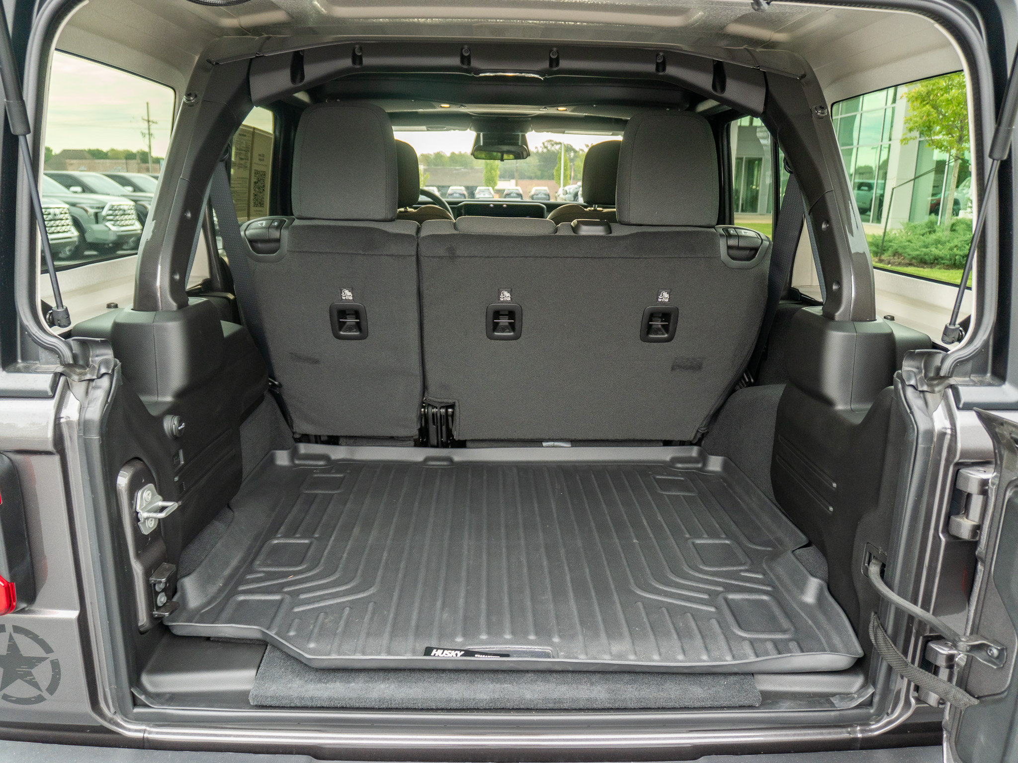 Used 2026 Jeep Wrangler Unlimited Rubicon AWD/4WD image 15