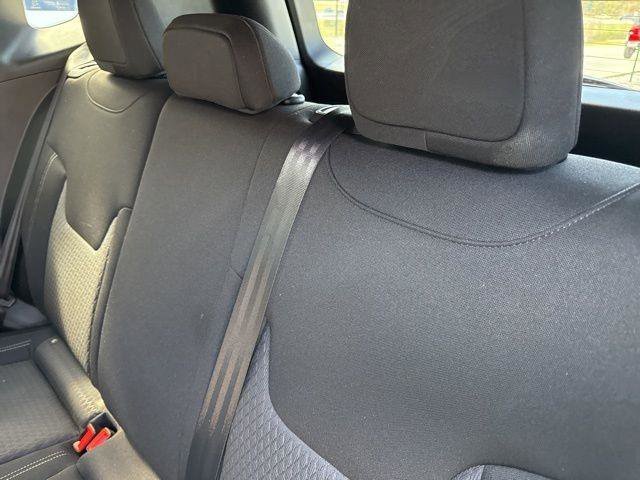 Used 2021 Jeep Renegade Latitude image 28