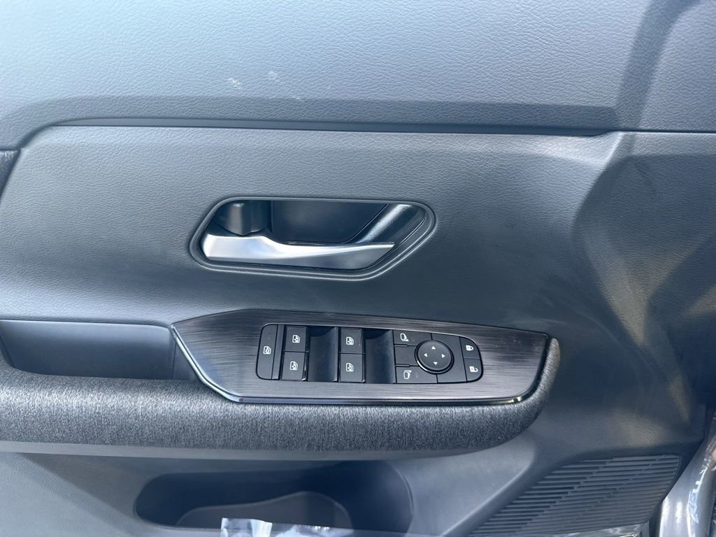 New 2026 Nissan Kicks SV FWD image 10