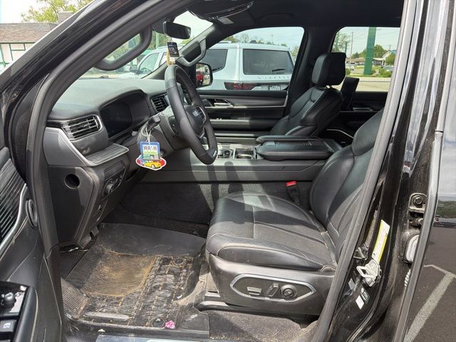 Used 2024 Jeep Wagoneer Series II w/ Rear Seat Video Group 1 AWD/4WD image 5