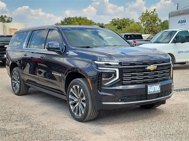 New 2026 Chevrolet Suburban High Country image 38