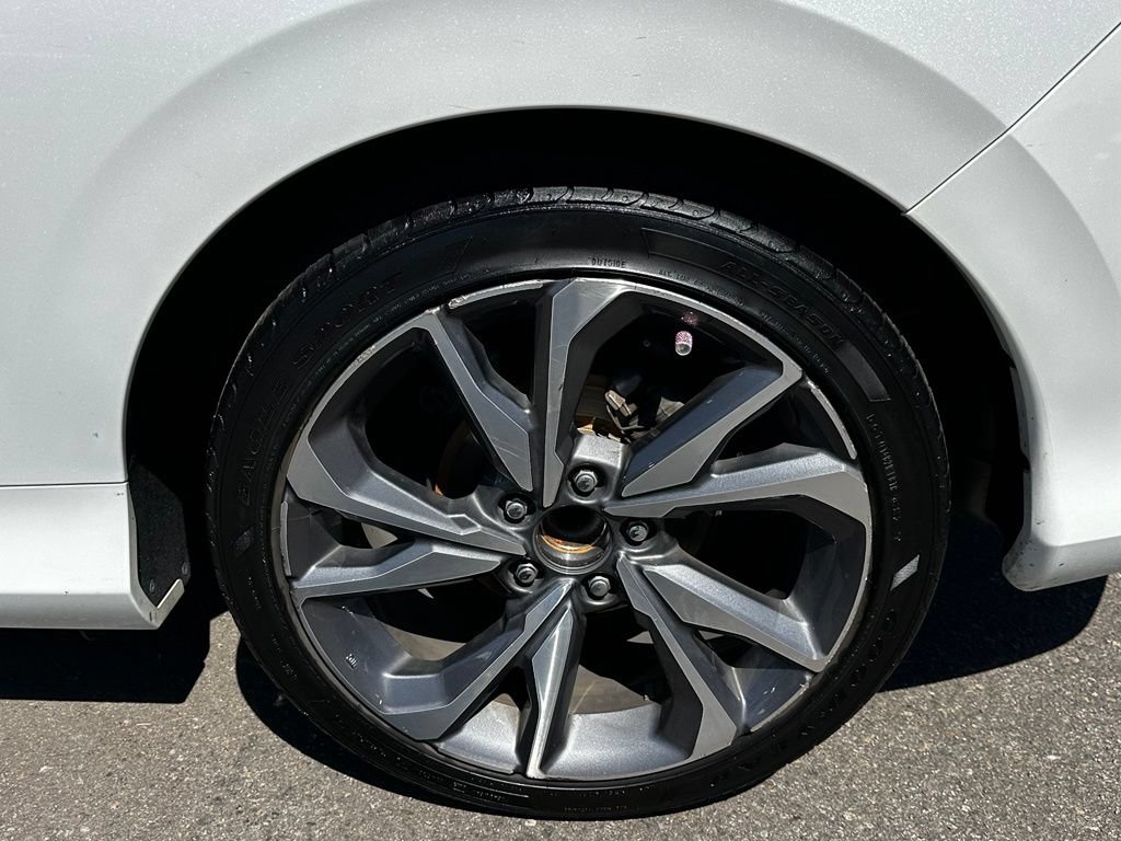 Used 2019 Honda Civic Touring image 12