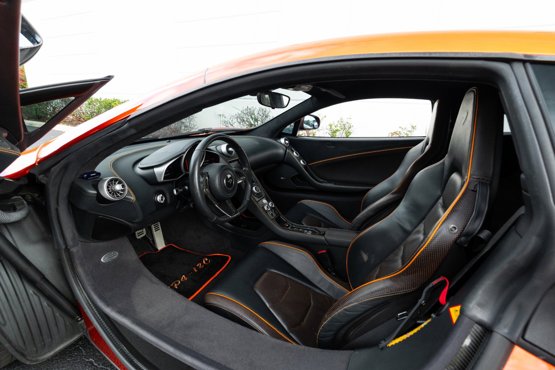 Used 2013 McLaren MP4-12C image 50