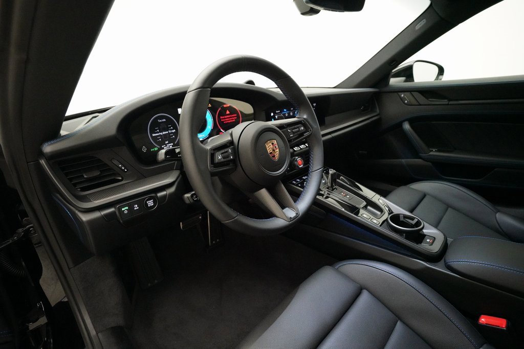 Used 2025 Porsche 911 Carrera S image 4