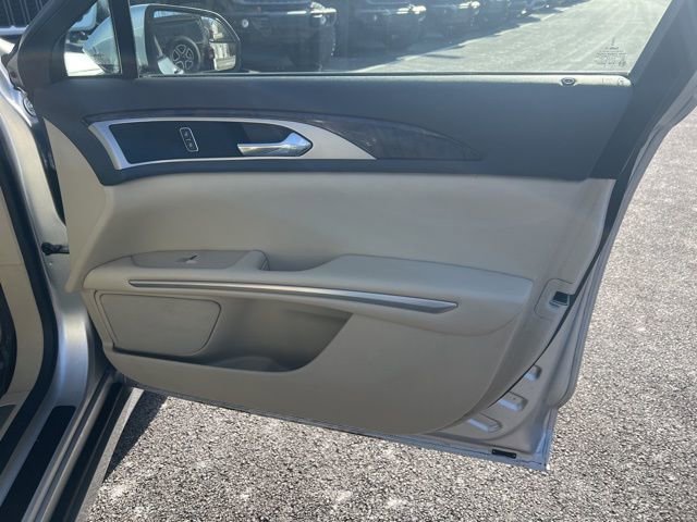 Used 2013 Lincoln MKZ Base image 28