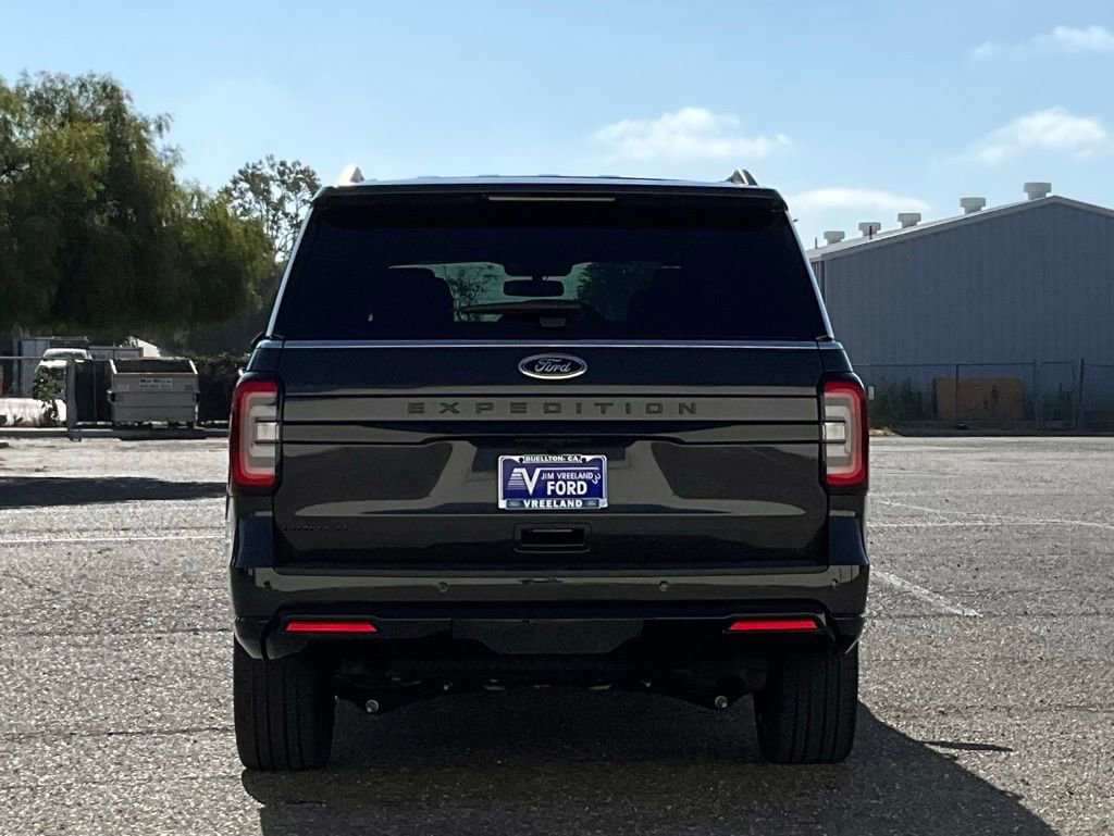 Used 2024 Ford Expedition Limited image 5