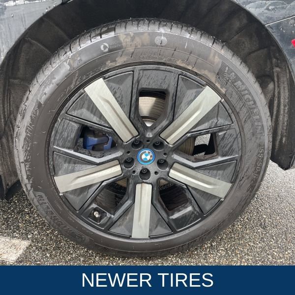 Used 2024 BMW iX xDrive50 w/ Premium Package image 6