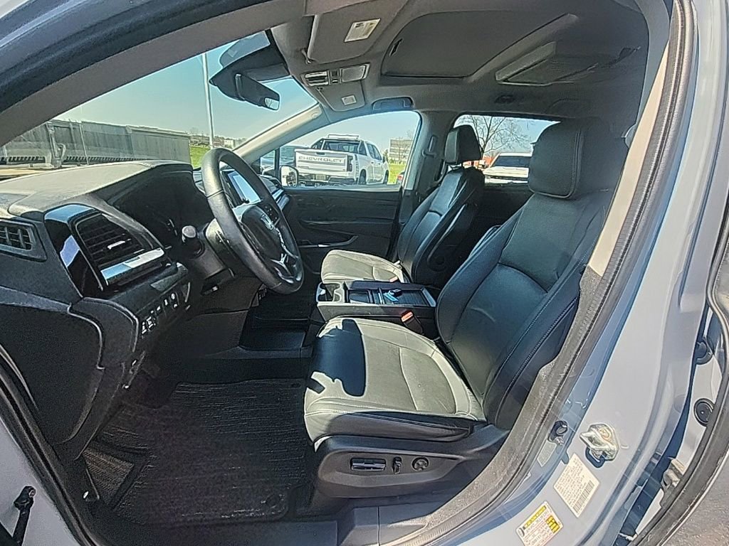 Used 2023 Honda Odyssey Touring image 11