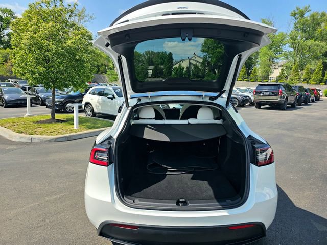 Used 2023 Tesla Model Y Performance AWD/4WD image 10