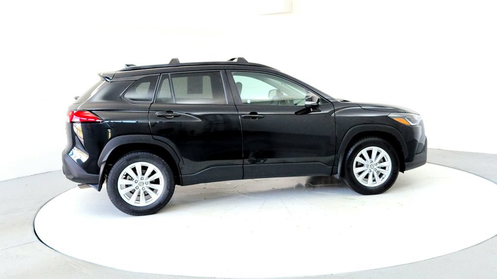 Certified 2024 Toyota Corolla Cross LE w/ Moonroof Package AWD/4WD image 6