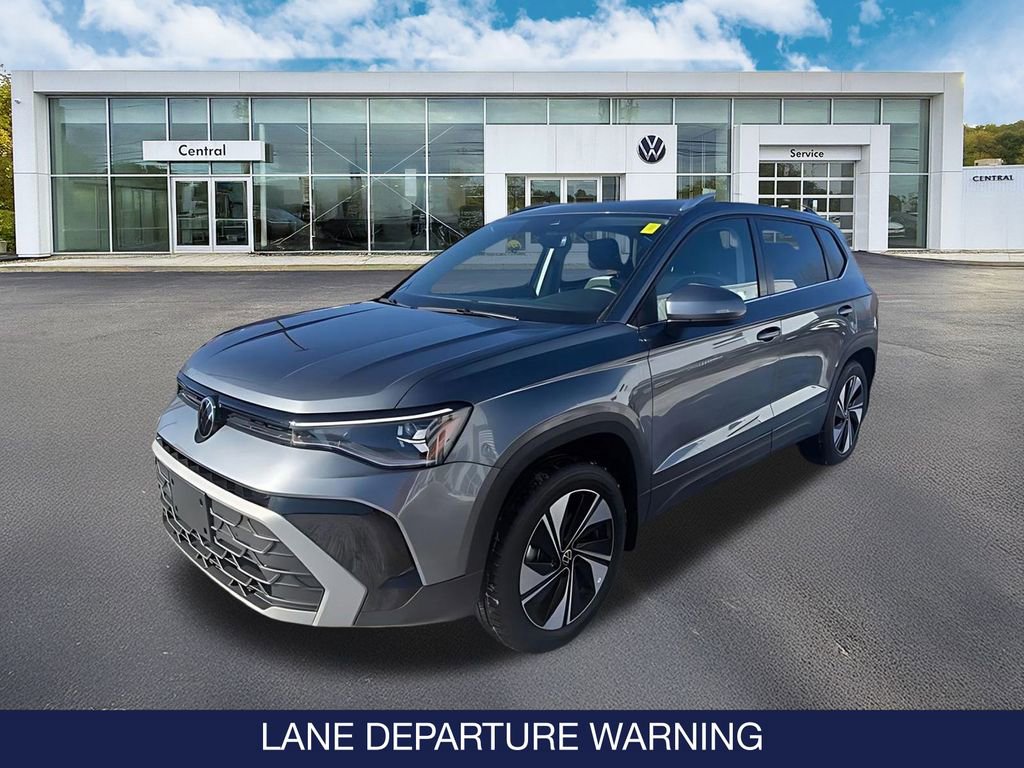 Used 2025 Volkswagen Taos SE image 5