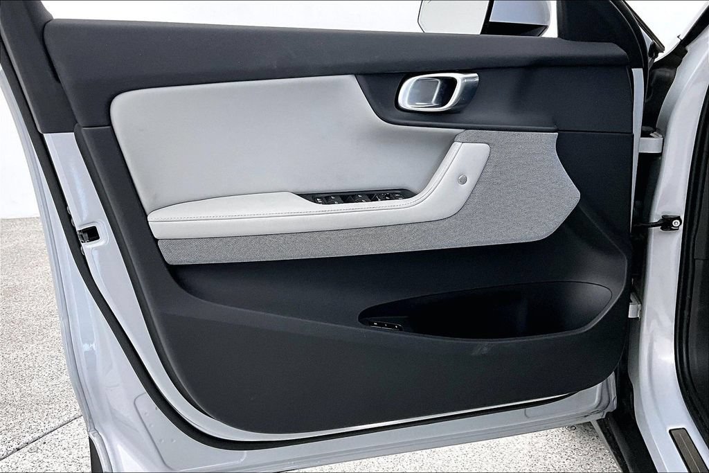 Used 2023 Polestar Polestar 2 w/ Pilot Pack AWD/4WD image 22