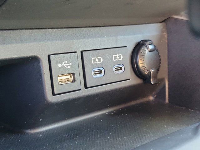 Used 2022 Toyota Highlander XLE image 28