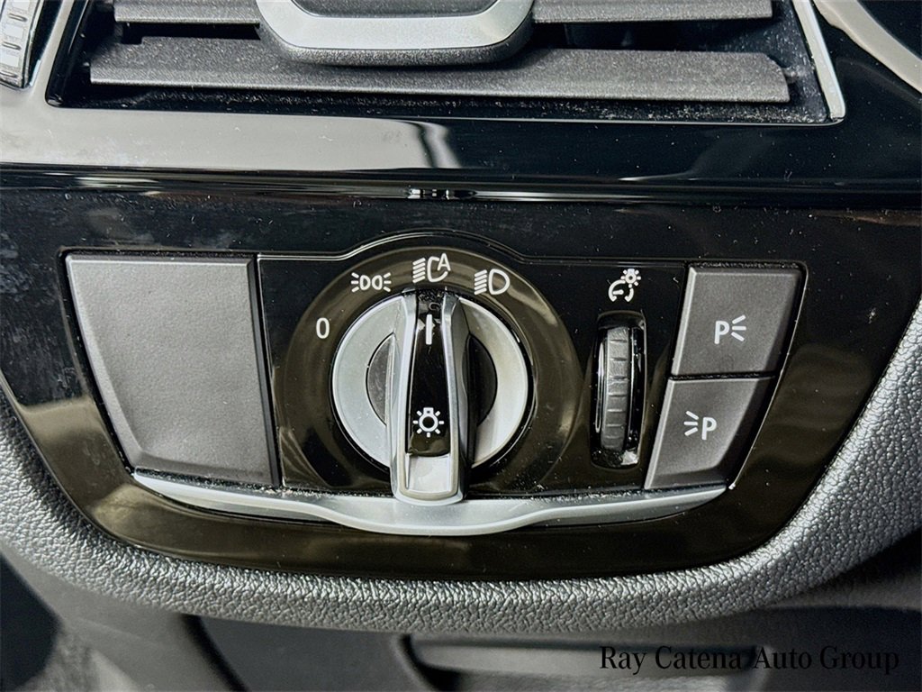 Certified 2023 BMW 540i xDrive w/ Premium Package image 10